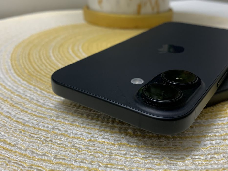 Iphone 16 || 128GB || Black || Semi Novo || Fatura e Garantia!