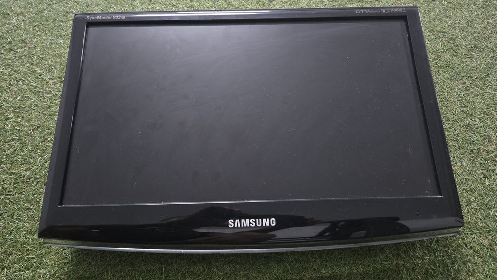 TV Samsung 19"l + Suporte Parede Articulado
