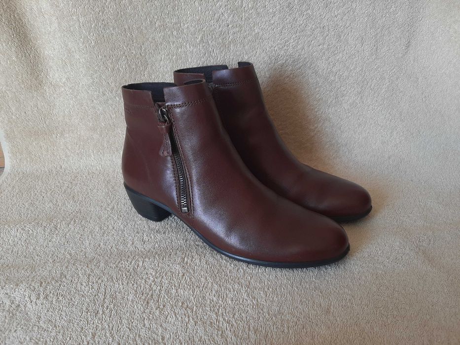 Ботильйони черевики Ecco Shape р.38