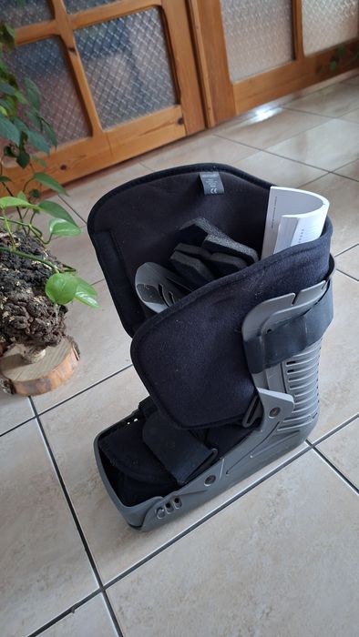 But ortopedyczny ottobock orteza pompowany