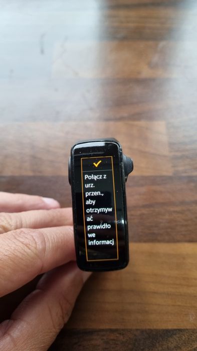 Samsung Gear fit.
