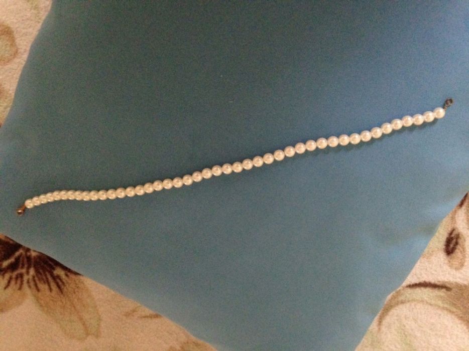 Жилет белоснежный S- ка. ( как шубка)