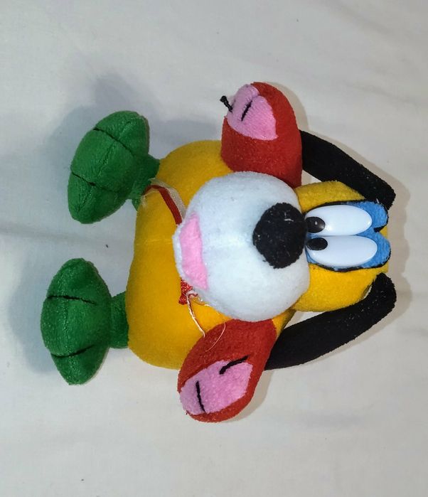 Игрушка плюшевая из " Барни и друзья"  .