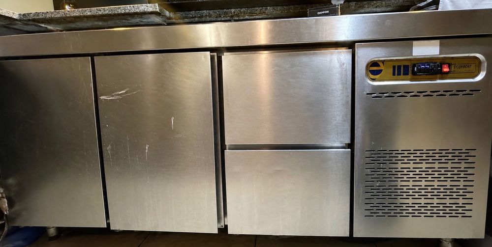 Balcão frigorífico 2 portas e 2 gavetas