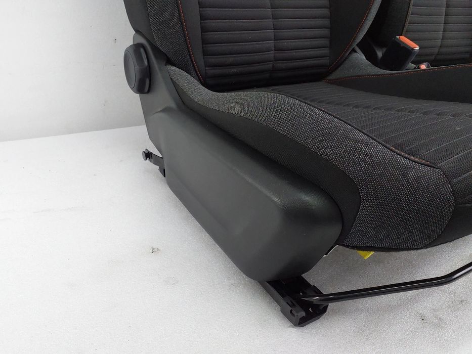 Conjunto de bancos PEUGEOT 208 II