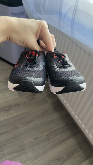 Кросівки  Nike Air Max 2090  Стан нових! Оригінал!В подарок штани Nike