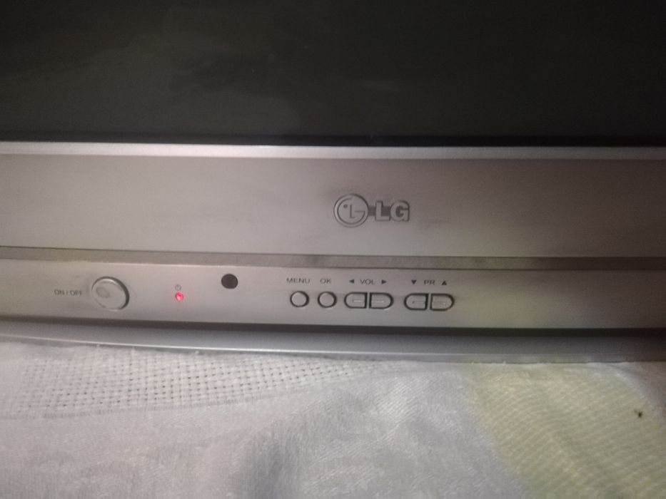 Телевизор LG RT-21CC25M