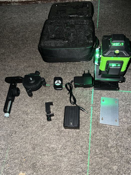 Nivel a Laser 16 Linhas Com Comando - NOVO