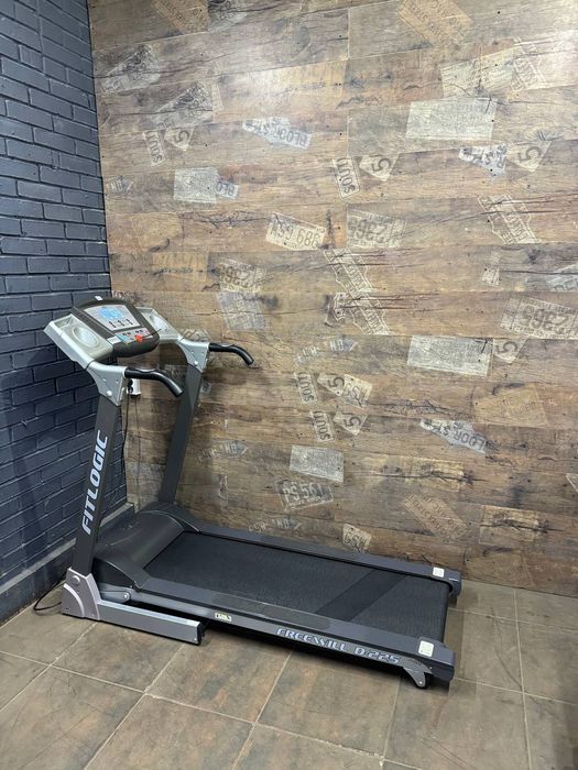 Бігова доріжка Fitlogic. Продаж. Оренда. Доставка. Гарантія.