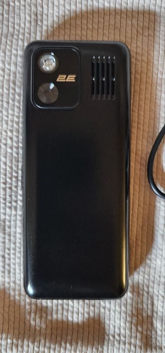 Мобільний телефон "2E" E240 (2023) б/у