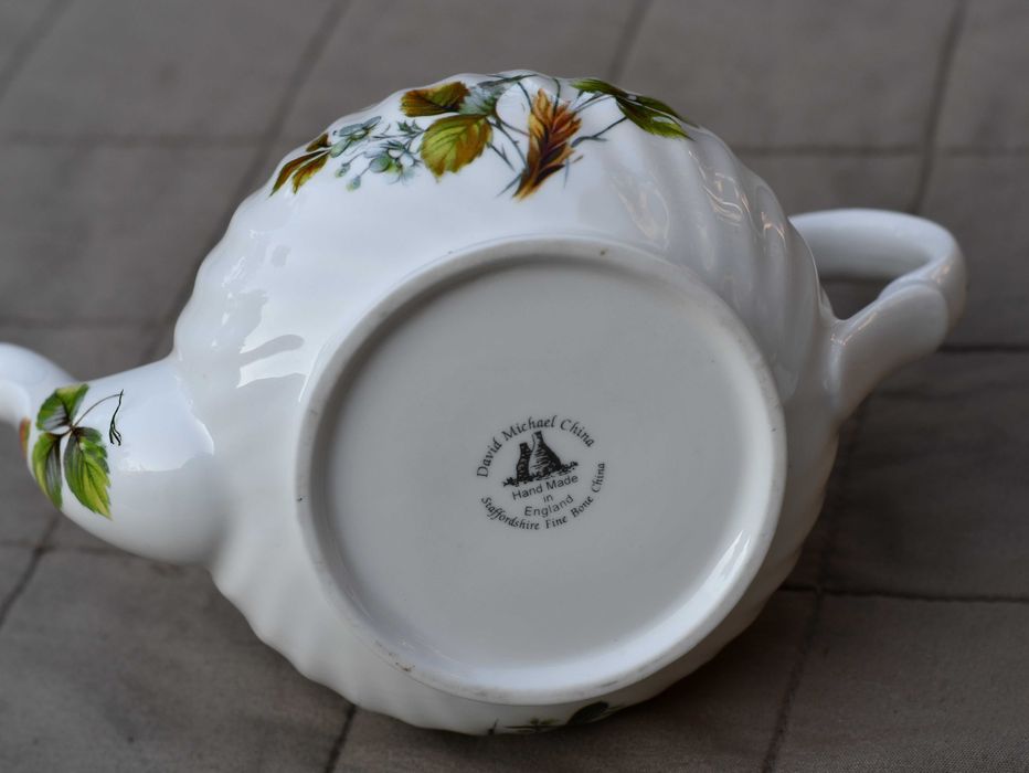 Dzbanek do herbaty  porcelana  David Michael