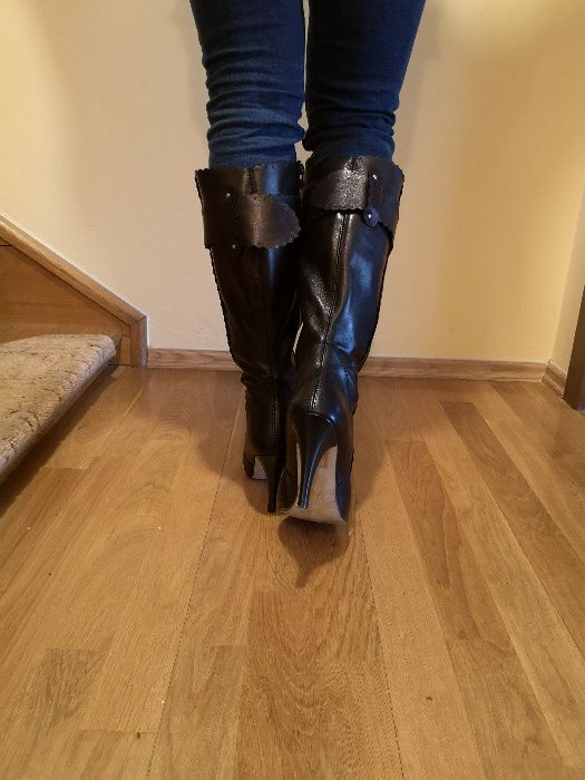 Czarne, skórzane, wysokie szpilki, rozmiar 38.