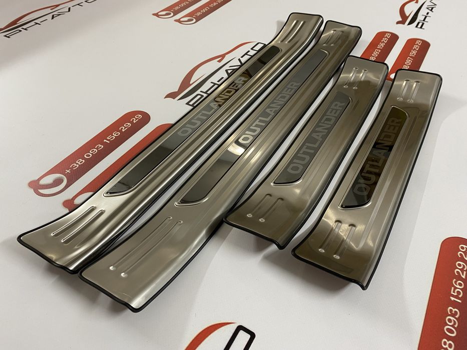 Накладки на пороги Mitsubishi Outlander 2013-2022 Premium якість