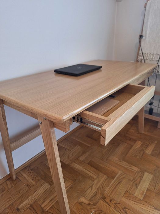 Biurko dębowe 140cm z szufladą (z litego drewna)