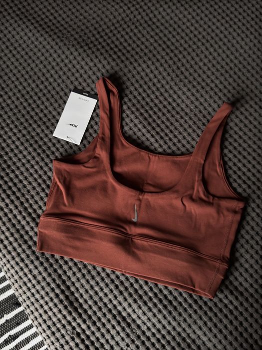 Топ Nike Yoga коричневий