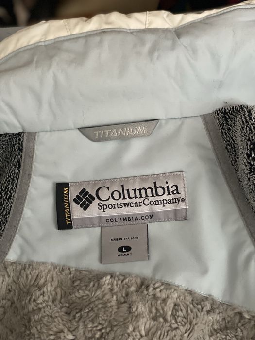 Лижний костюм Columbia  , розмір  М, з шапкою в комплекті.