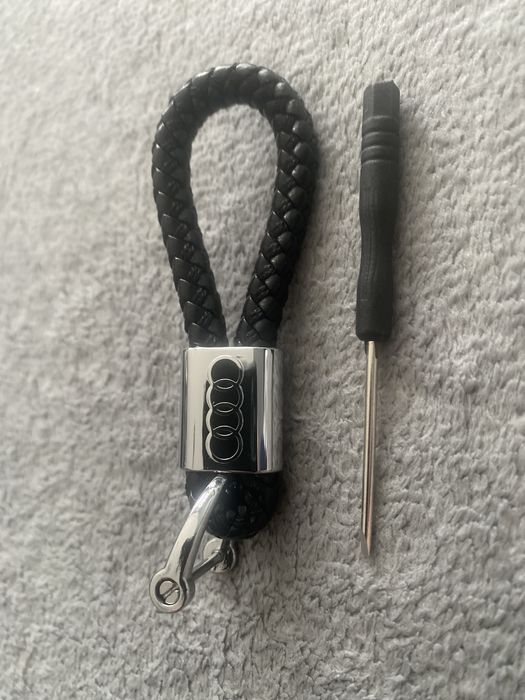 Brelok do kluczy Audi nowy plecionka
