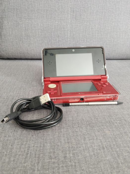 Konsola Nintendo 3DS Mod czerwona