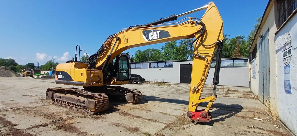 Caterpillar 320D LRR  Koparka gąsienicowa CAT 320D LRR – 2007 r. | 16 000 MTH