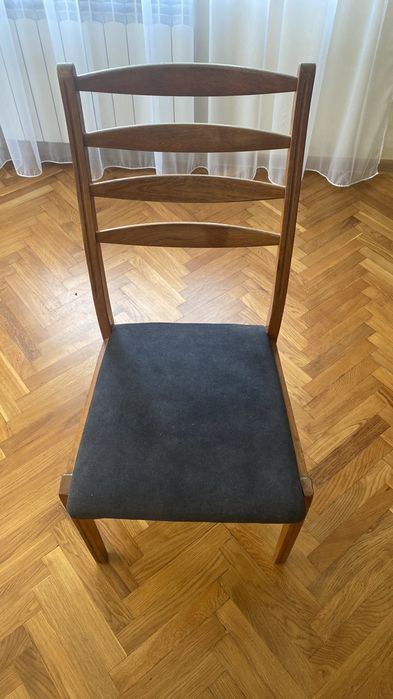 Продам стільці )))