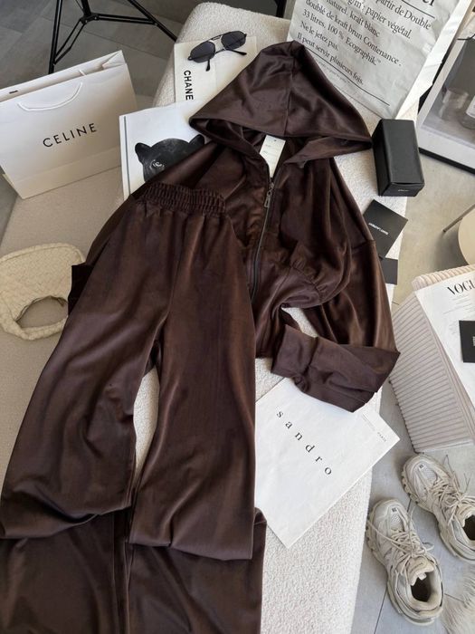 Жіночий костюм/ женский костюм