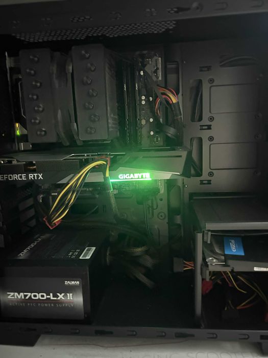 Komputer z RTX 3060+i5 12600k + monitory