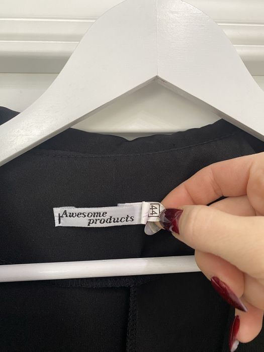 Чорний подовжений піджак