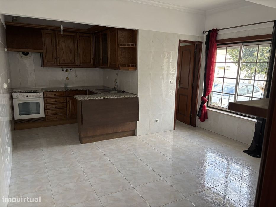 Apartamento t1 Pinhal novo (zona vila serena) máximo 2 pessoas