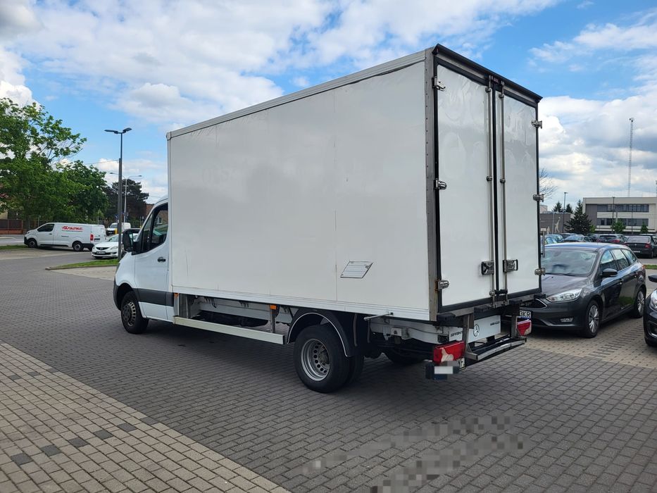 Sprinter 516 dmc 3500kg Salon chłodnia 230v