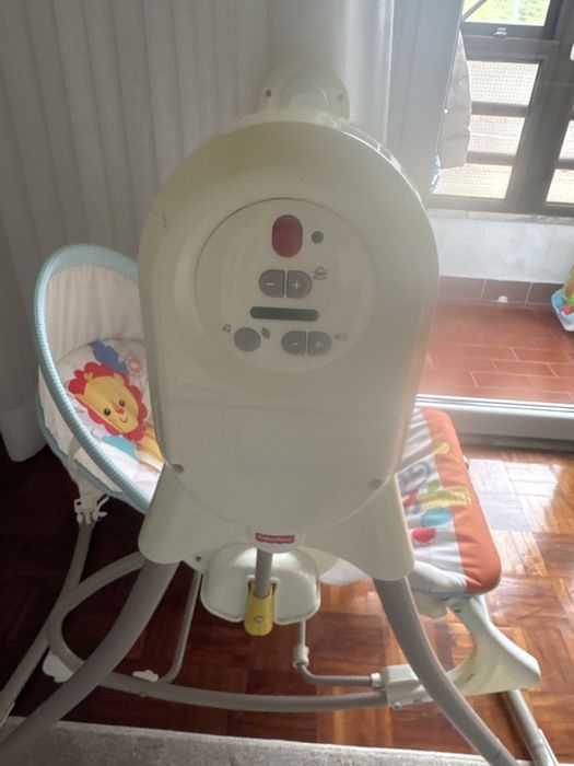 Cadeira de baloiço bebe