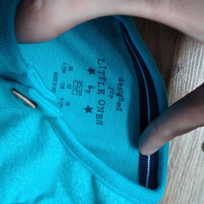 Srzedam NOWY rampers bez rękawów body roz.80cm