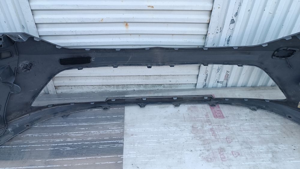 Vendo parachoque de frente Mitsubishi Colt, Renault Clio 5 ano 2023/25