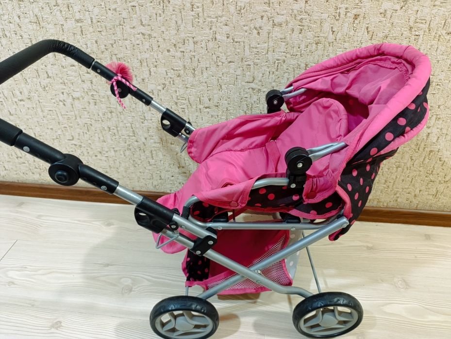 Візочок для ляльки
