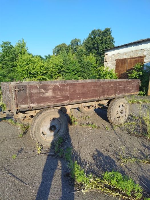 прицеп тракторний