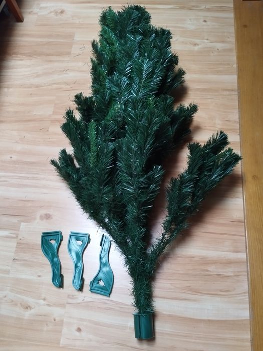 Sztuczna choinka 160 cm ze stojakiem