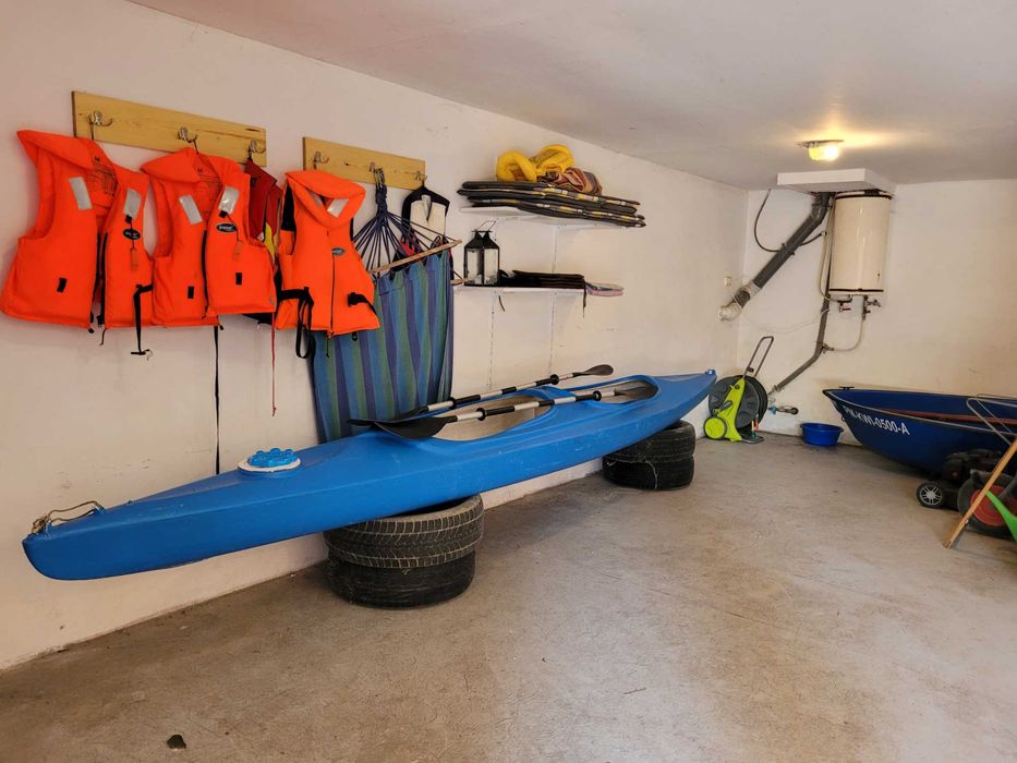 Domek letniskowy z kominkiem nad jeziorem Dzierzgoń w Rodowie Małym