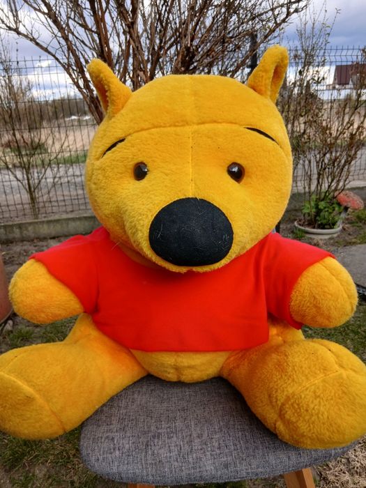 Kubuś  Puchatek  maskotka
