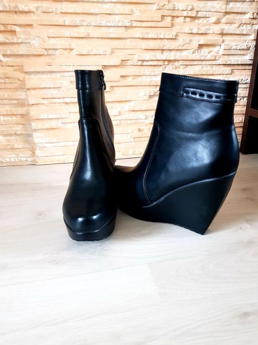 Czarne botki ocieplane