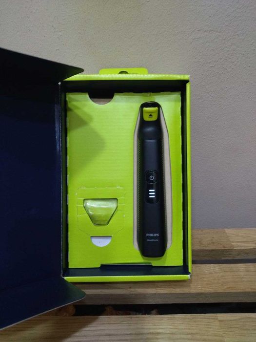 Тример Philips one blade