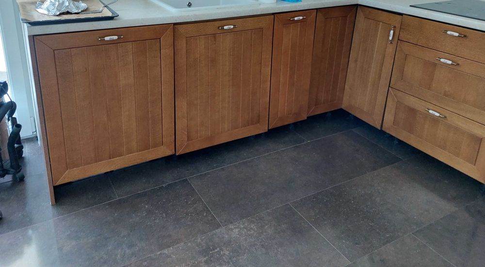 Meble kuchenne. Dębowe fronty.