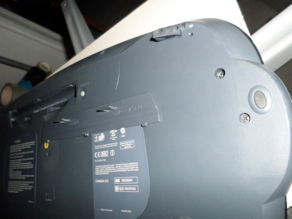 Bom Preço Teclado e rato sem fios Logitech Usado a funcionar