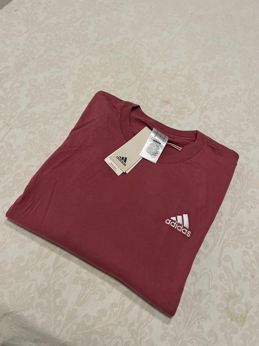 T-shirt Adidas M Nova com Etiquetas
