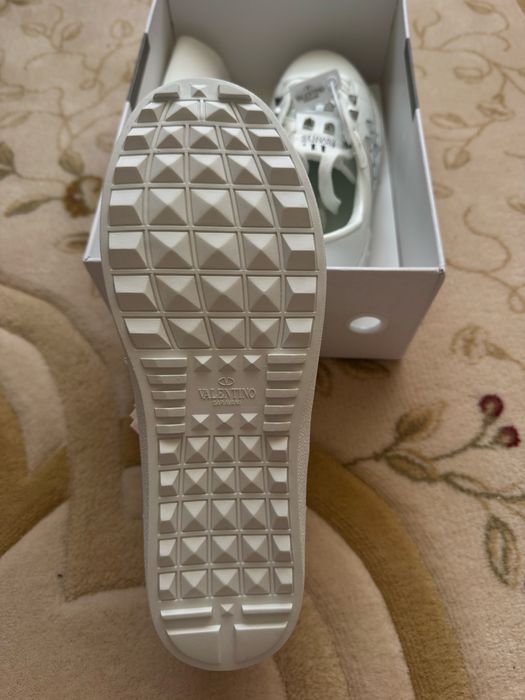 Кросівки Valentino