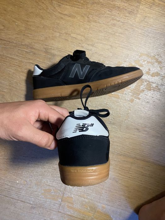 Ténis New Balence 42.5
