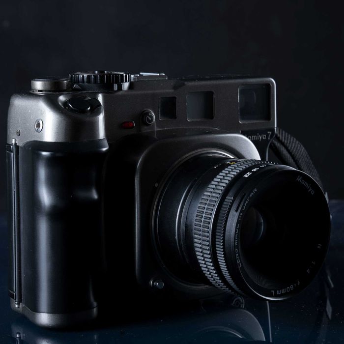 Mamiya 7 z obiektywem 80mm f/4.0 w super stanie