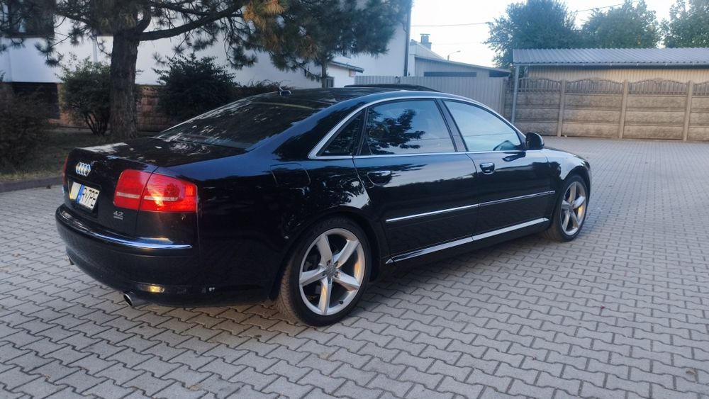 Audi A8 L  4.2_350Km 2009R 24900ZL