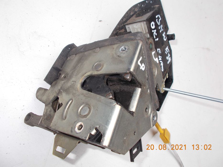 Zamek drzwi lewy przód BMW e39