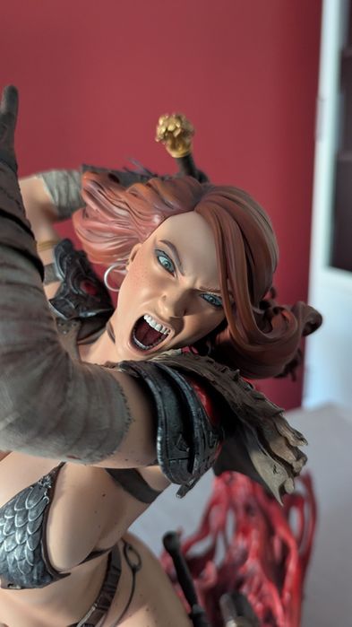 Sideshow Red Sonja Savage Sword Premium Format estátua