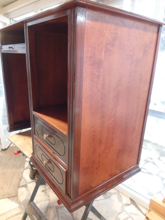 secretária de madeira restaurada