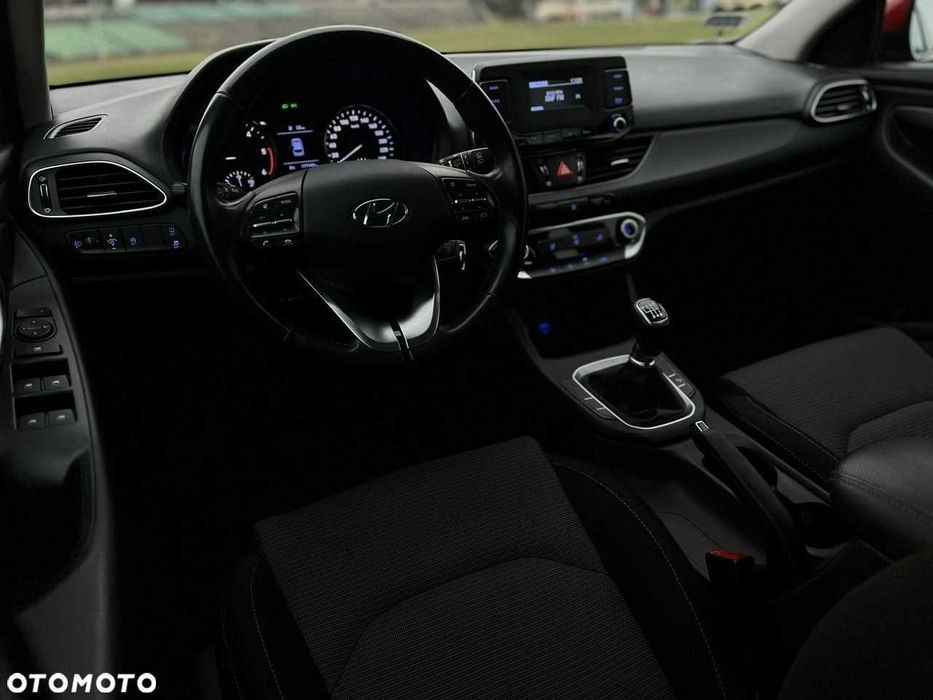 Wynajem auta bez kaucji – Hyundai i30 Kombi - wypozyczalnia samochodów